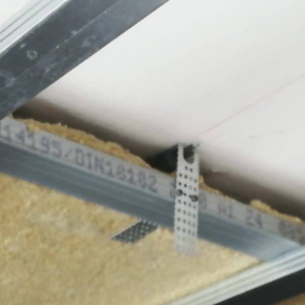 Detail Schallendkoppelten Direcktabhänger Gummi gelagert.